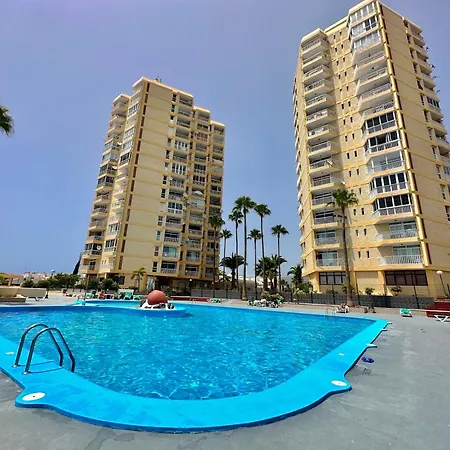 Torres De Yomely -y3a * Playa de las Américas