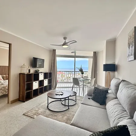 Torres De Yomely -y3a * Playa de las Américas