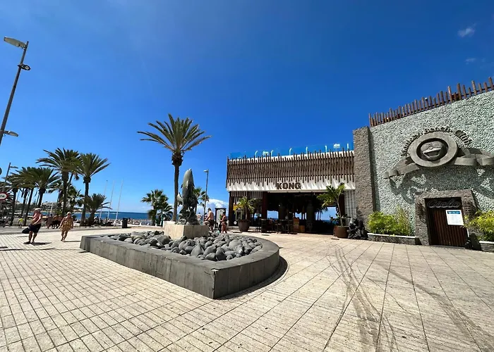 Torres De Yomely -y3a Playa de las Americas (Tenerife)